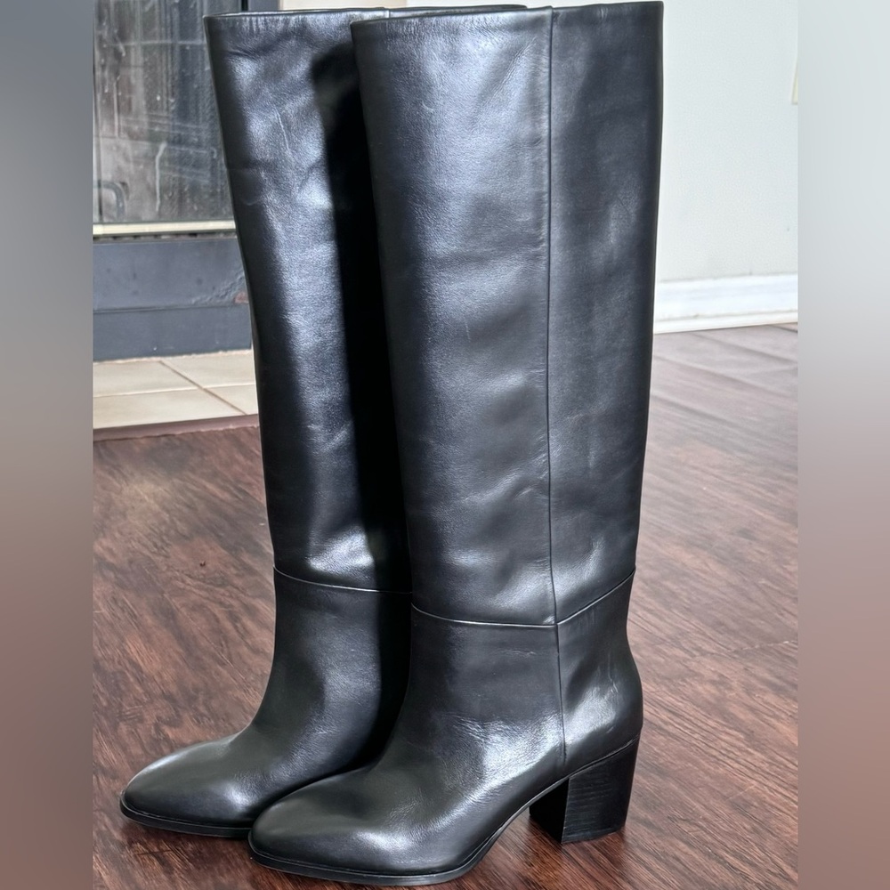 NWT-Banana Republic Tall Leather Boots